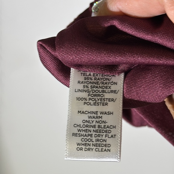 NWT Women’s Loft size small maroon dress - Picture 8 of 8